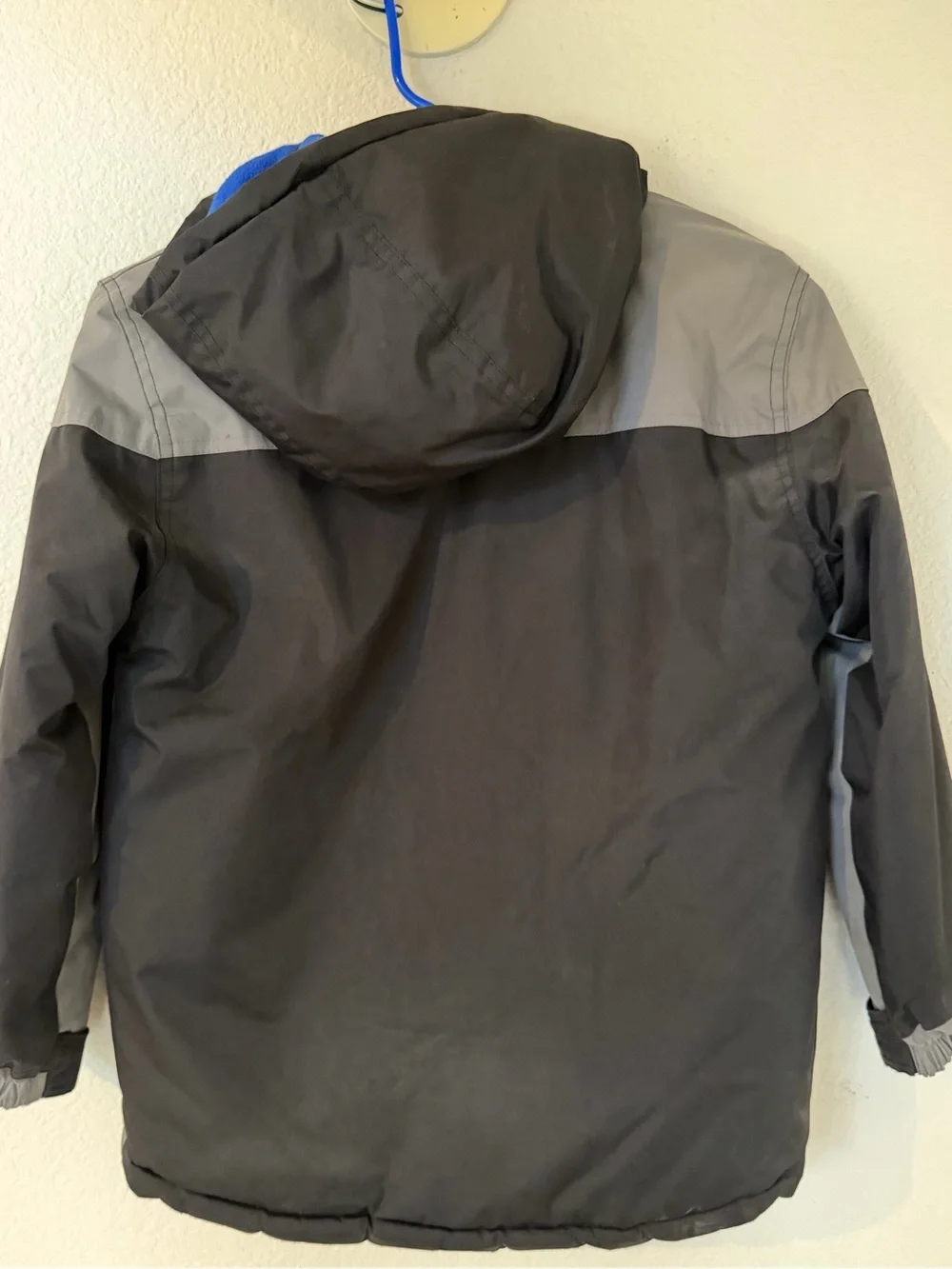 Hawke & Co Black, Gray & Blue Kids Winter Jacket size 8 boys